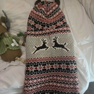 Festive Reindeer Knit Blanket